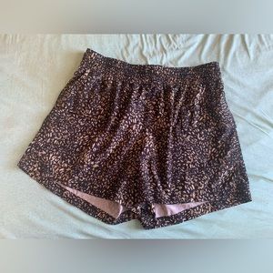 Old Navy Active Stretchtech Athletic Shorts Black/Tan Pattern Size Large